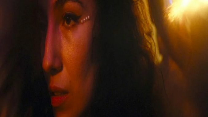 Fatma-Sfar-dans-le-film-Aicha